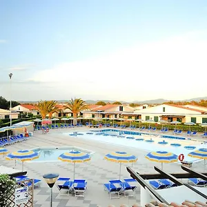 Appartamento In Cecina Mare With Outdoor Pool, Marina di Cecina